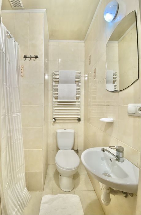 СВІТЛО 24/7 Оренда центр Оперний погодинно подобово