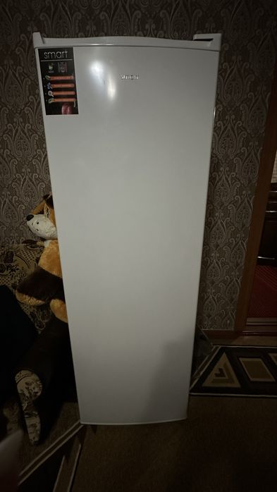 Продаю морозильну камеру