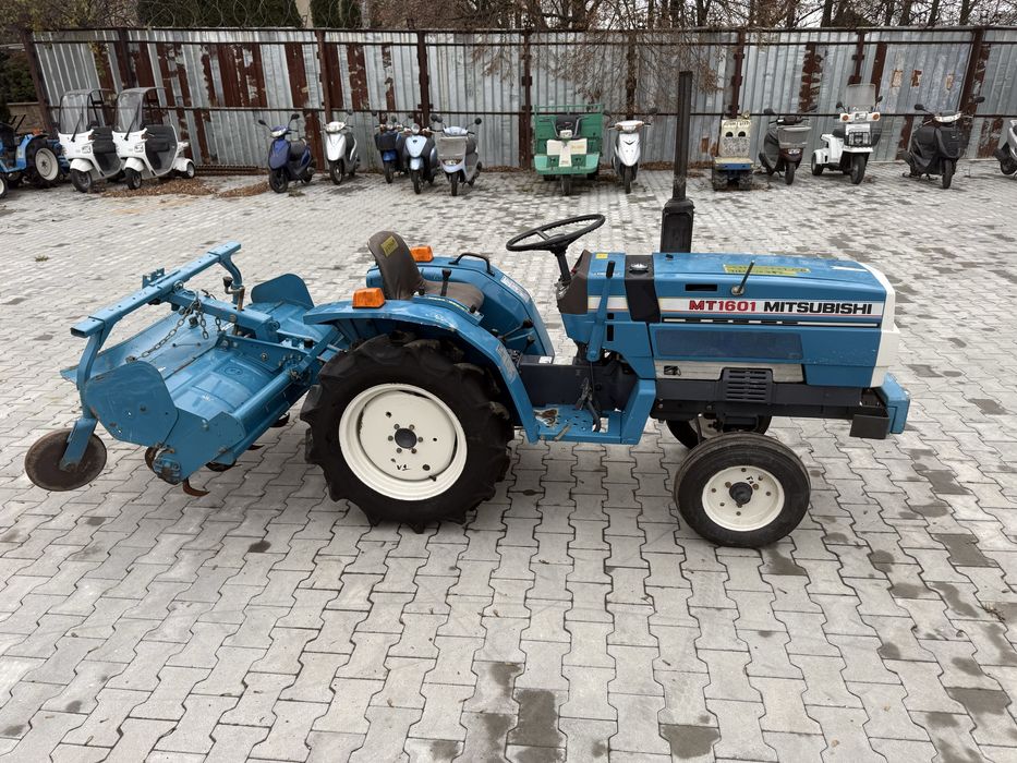 Японський трактор Mitsubishi MT1601