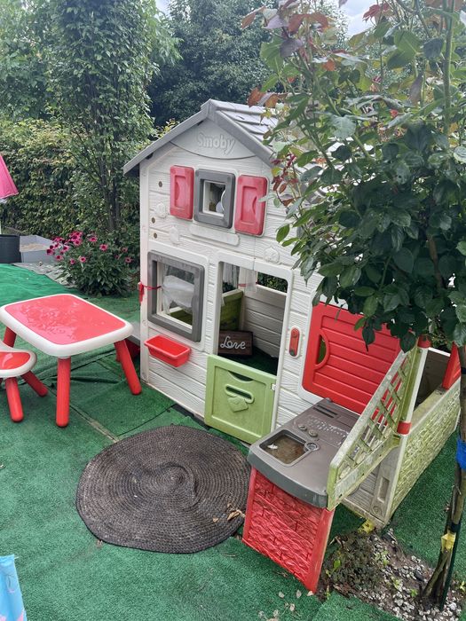 Domek ogrodowy snoby plus stolik i krzeslo snoby