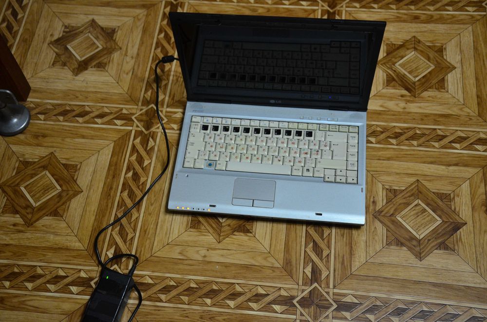 ноутбук LG R40 R405-A