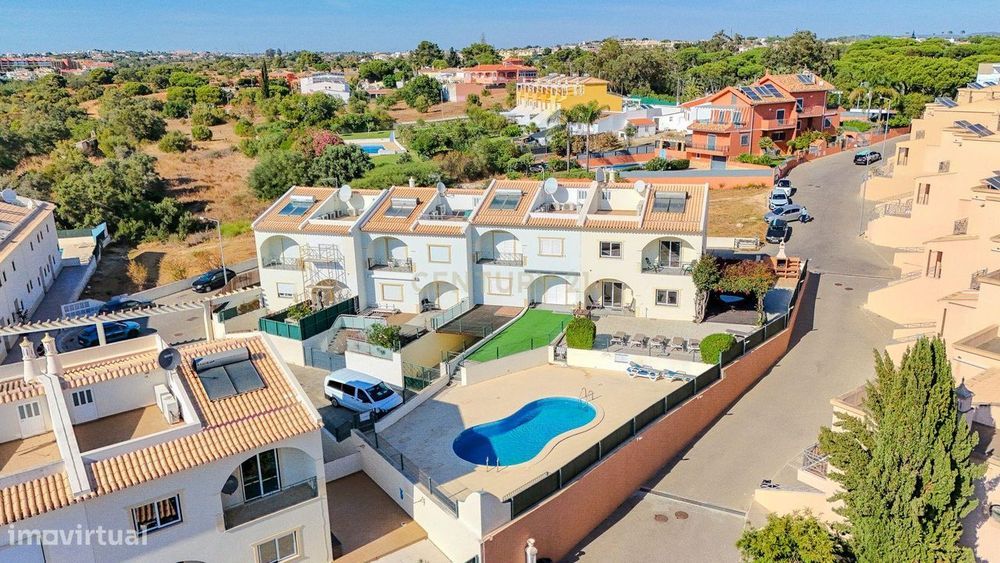 Arrendamento: Moradia T3 com garagem e piscina na Quinta da Balaia