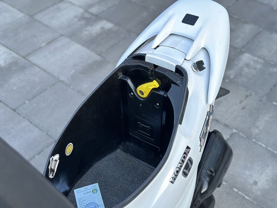 Скутер Honda Dio 35 ZX в гарному стані