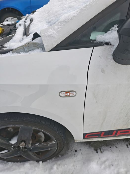 Przód przedni lewy błotnik seat ibiza 6J LB9A