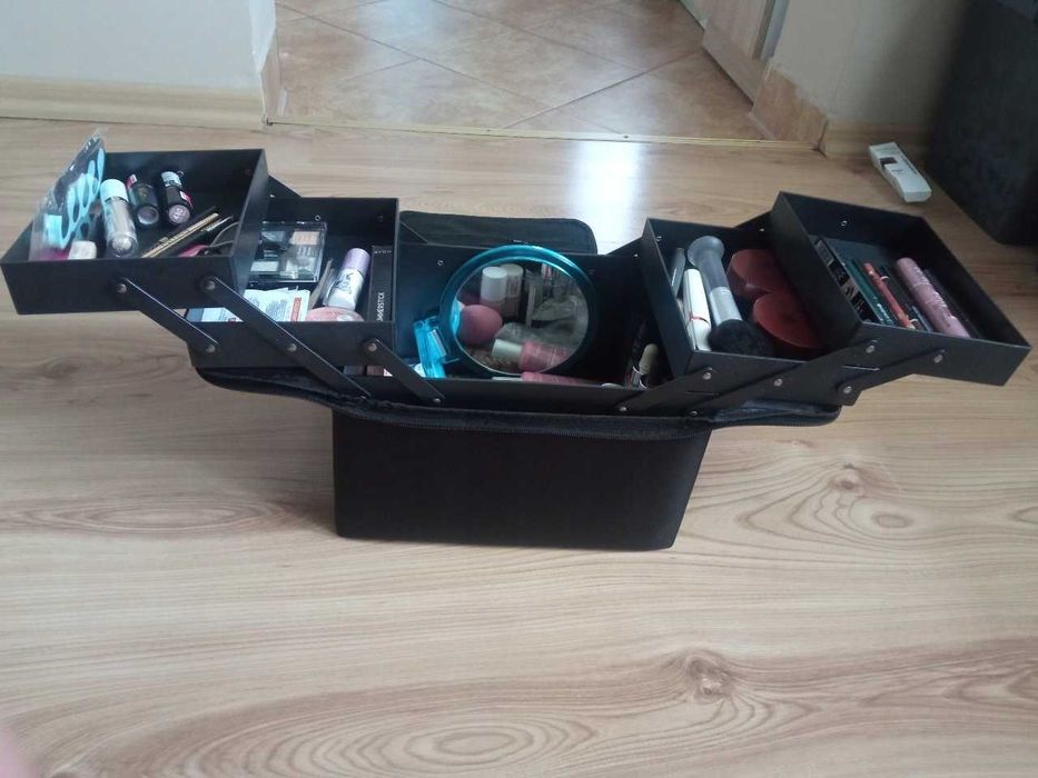 NOWY Kuferek Kosmetyczka Rozkładana Organizer Make-Up Czarny 25×28×20