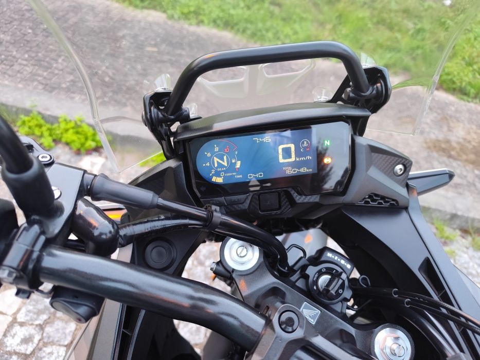 Honda CB 500X muito bem cuidada