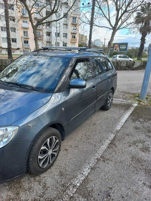 SKODA Fabia 2008 1.2 Gasolina 70cv - 154.000Kms
