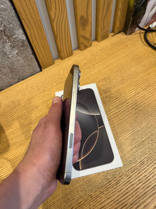 iPhone 16 pro max 256gb