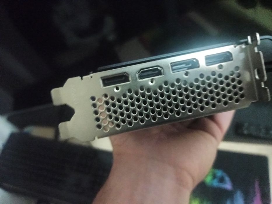 XFX 5700XT 8GB Americana64585682468097121