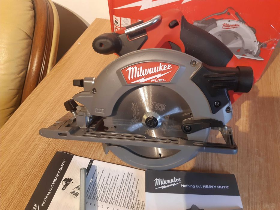 Piła pilarka  tarczowa Milwaukee M18 CCS55