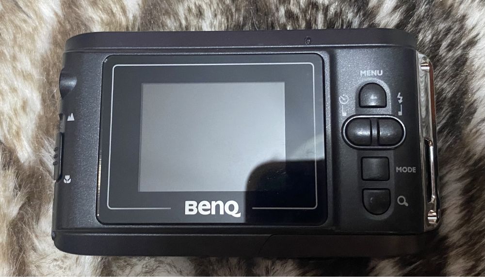 Vendo máquina fotográfica da BENQ
