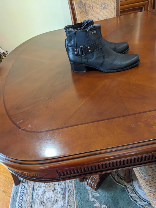 Ботінки, жіночі чорні імпорт 38 розмір шкіра б.у