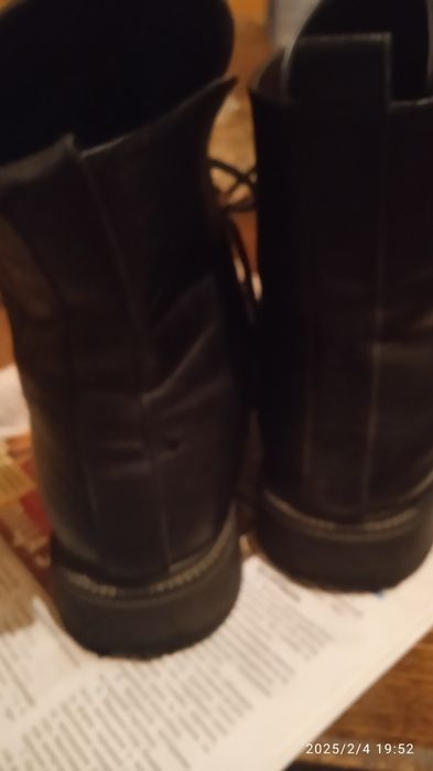 Высокие ботинки р. 39й