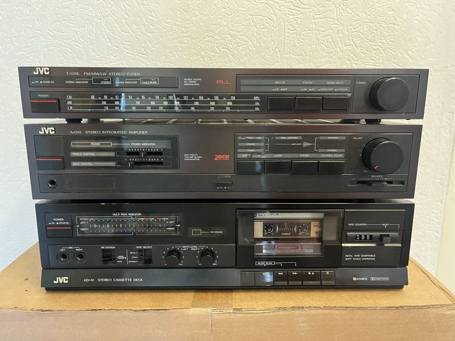 JVC wieza lata 80