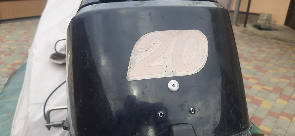 Лодка з лафетом Южанка мотор Меркурі 20