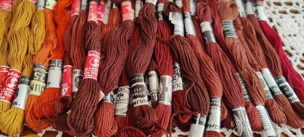 Nici do haftowania brązowe