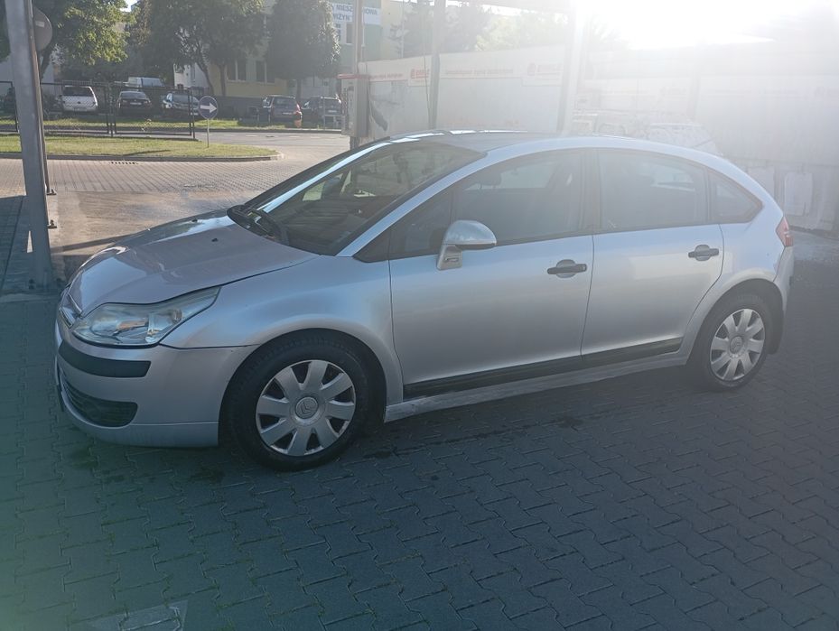 Citroen C4 1.6d.  2006r