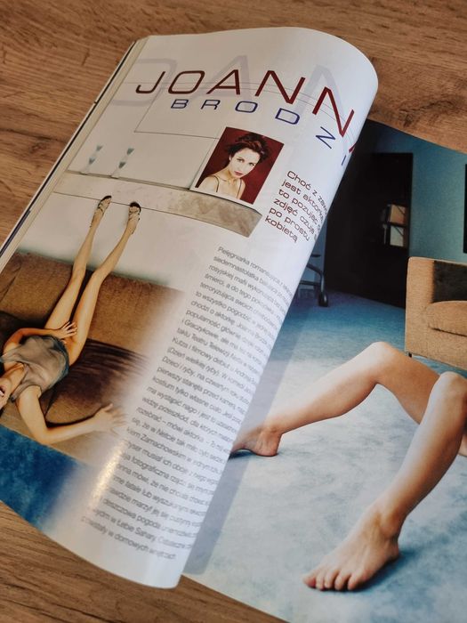 Playboy 10/1999 - JOANNA BRODZIK, Tiffany Taylor, S. Sanches