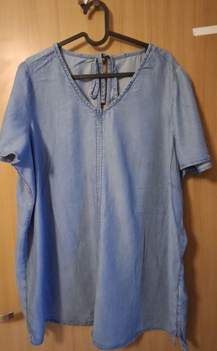 Bluzka letnia niebieska. R48