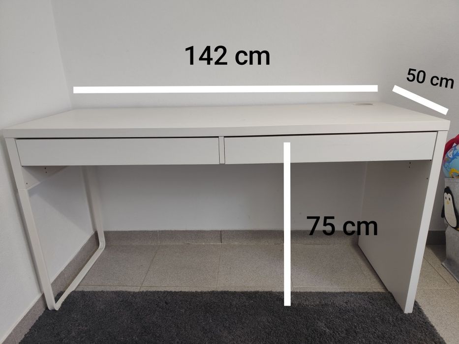 Secretária branca IKEA