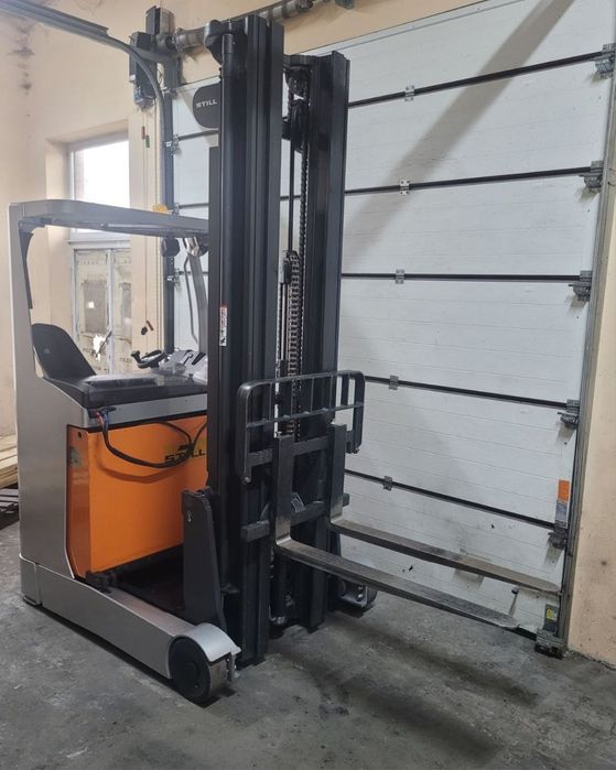 Штабелеукладач Still