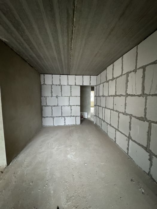 Продам сирець, 2 кімнатну квартиру + кухня-студія із індив.газовим оп