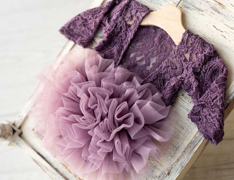 koronkowy strój dla noworodka do sesji zdjęciowej