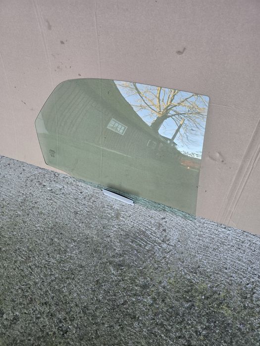 Szyba prawa  tylna Volvo S80 98 -05 PODWÓJNA