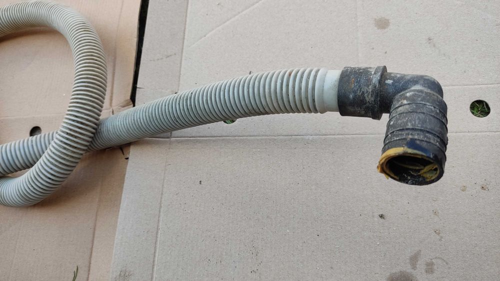 Шланг сливной стиральной машинки Samsung