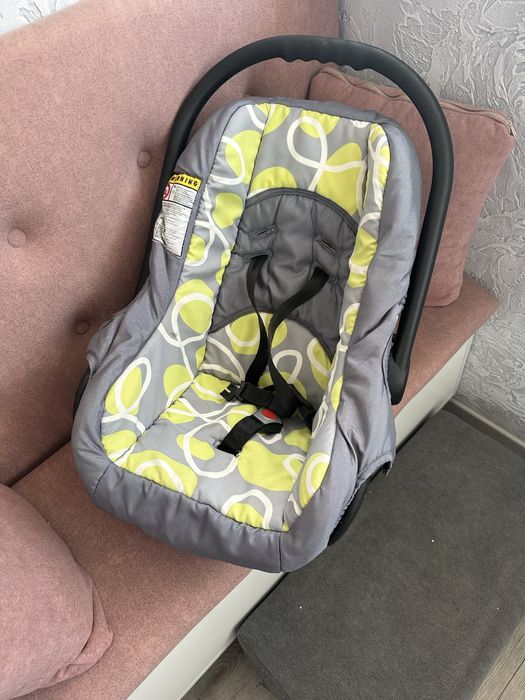 Детское автокресло люлька
