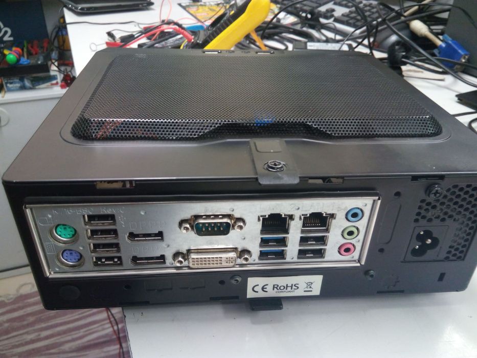 Para venda uma Mini Torre Fujitsu i5, pré montada