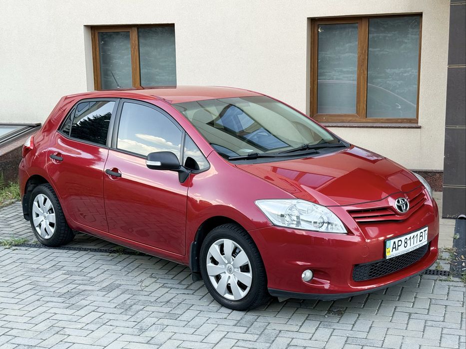 Toyota Auris 2011 год 1.6 Бензин Автомат 162000 пробег