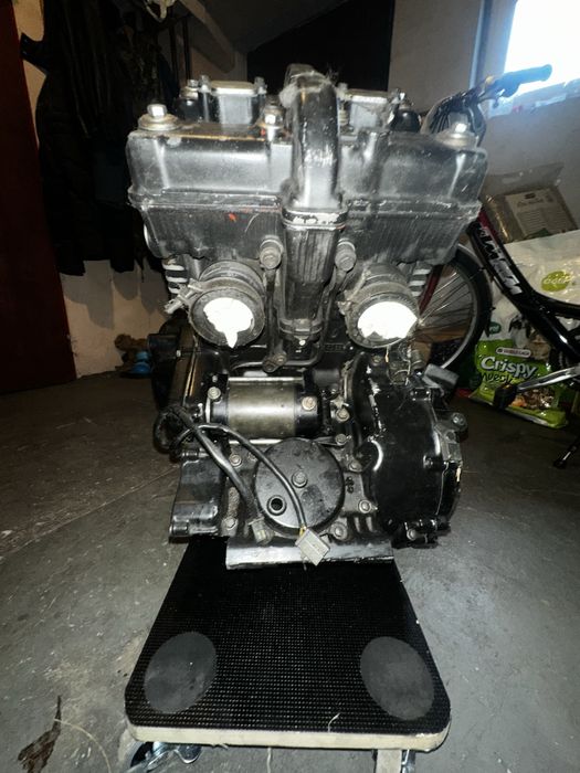 Silnik Gpz 500 na części