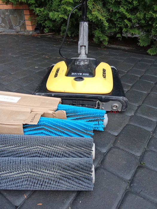 ЯКІСТЬ!! KARCHER Керхер полотер шліфмашина з щітками для чищення підлоги; килимів плитки бетону; Підлогомийна підлогомиюча / миючий моющий пылесос