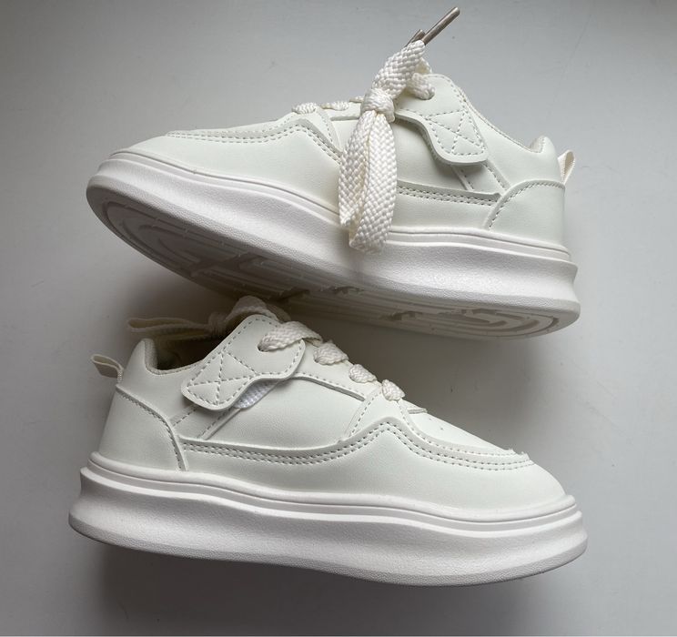 Білі кросівки, хайтопи