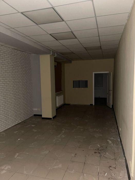 Оренда 98 м2 ,Ахматова 14- а, 42000 грн