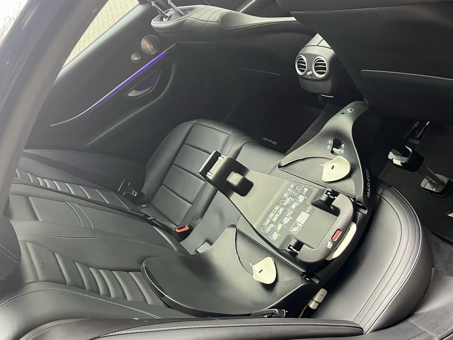 Mercedes w213 220d Amg 4x4 mały przebieg  ,dociągi ,multibeam led