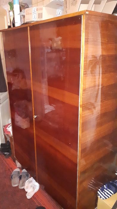 Продам мебель б/у .