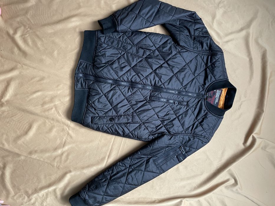 Бомбер куртка cropp