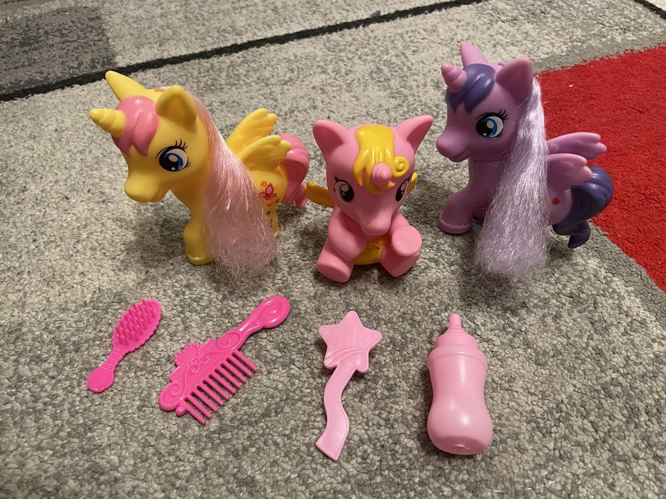 Zestaw 3 Koniki Pony z akcesoriami