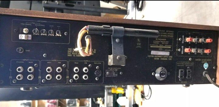 Pioneer SX-737 amplificador