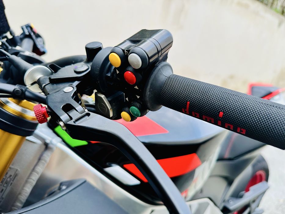 Aprilia Tuono/RSV4 Factory 1/1