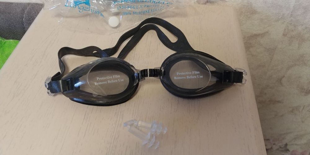 Очки для плавания