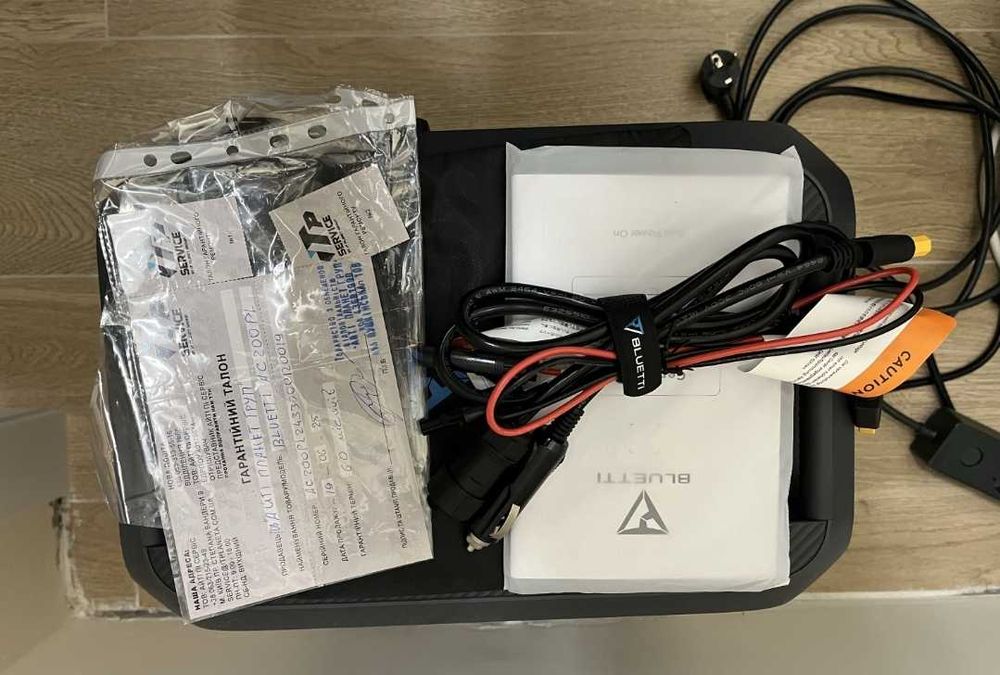 Зарядна станція BLUETTI AC200PL 2400Вт/2304Вт/год