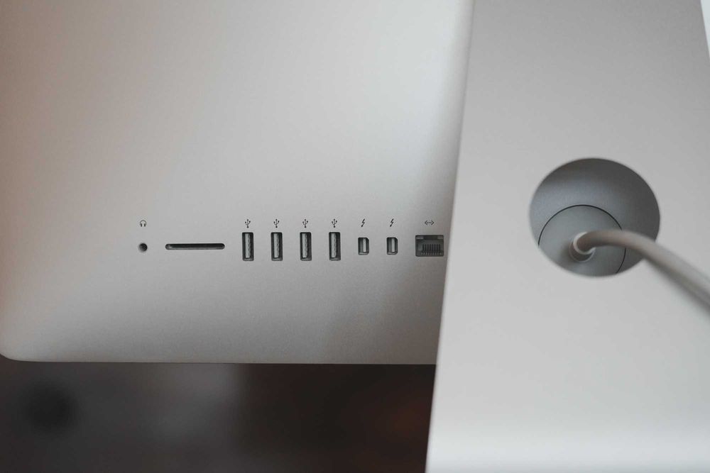 iMac 21.5" (2012) | i5 2.7GHz | 8GB RAM | HD 1TB