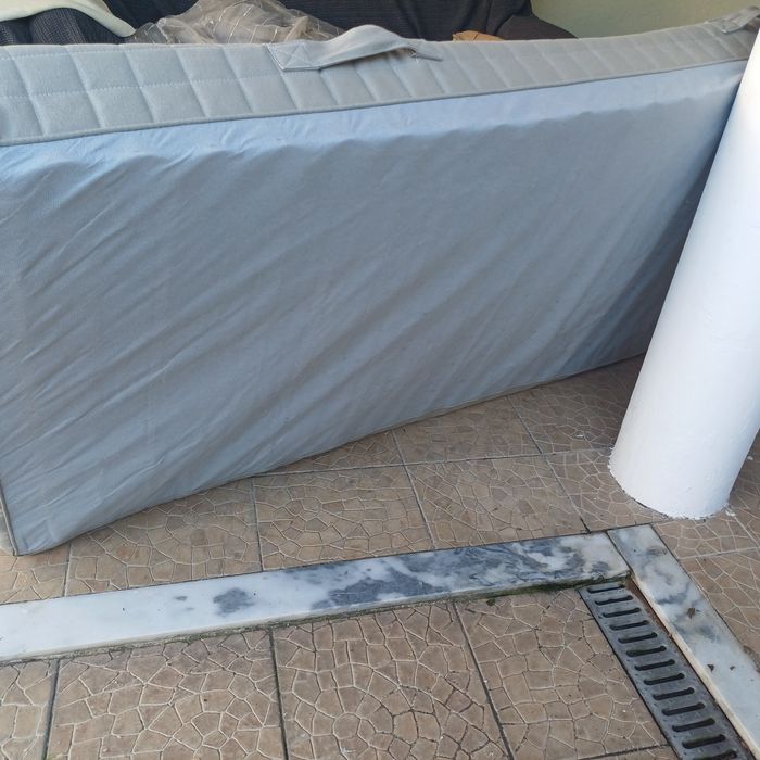 Colchão 90x200 IKEA HAMARVIK