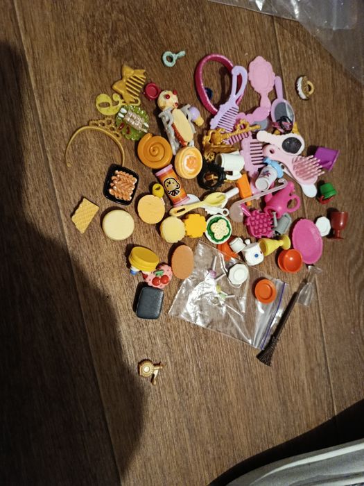 Різні мілкі іграшки лотом