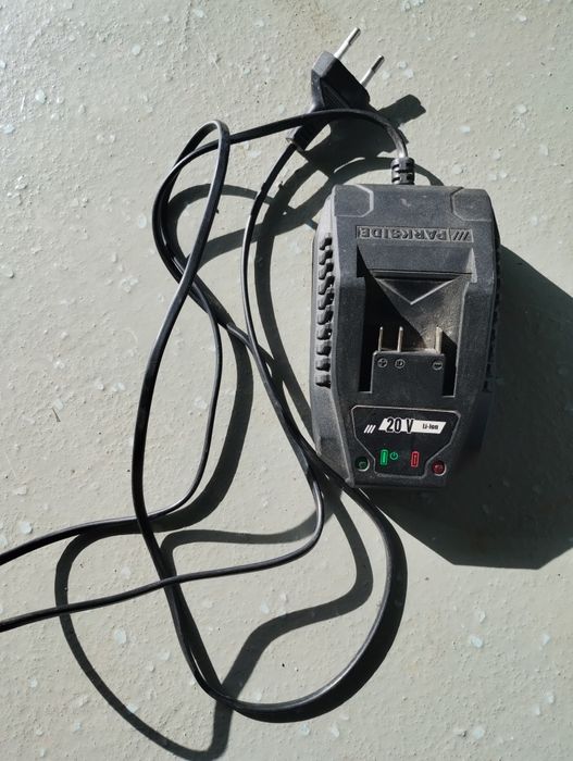 Ładowarka Parkside PLG 20 A1