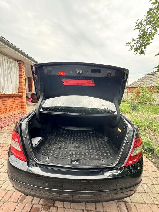 Mercedes-Benz C-Class 2008 W204