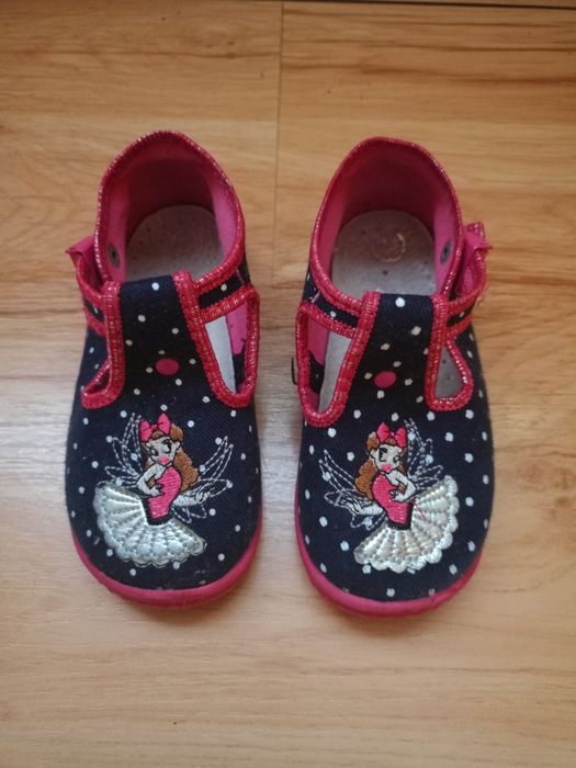 Sandały dziewczęce granatowe w groszki różowa wróżka klips